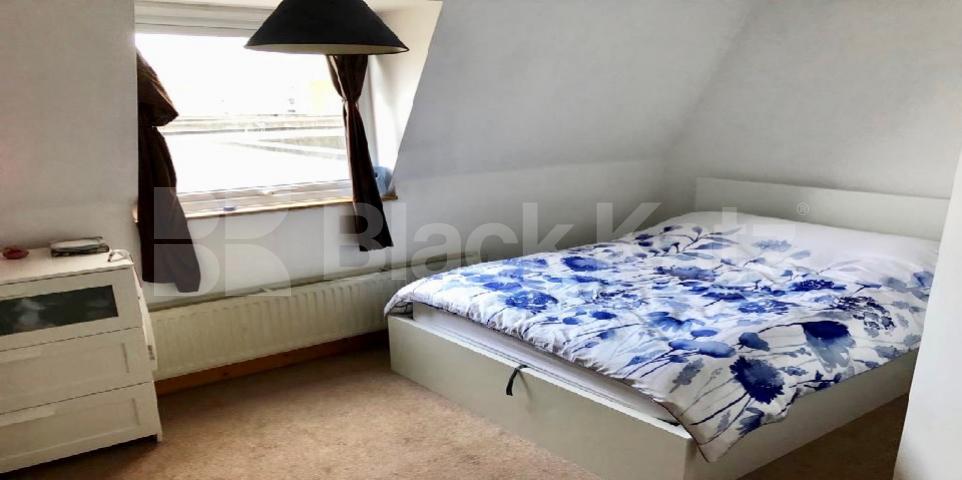 			LET , 1 Bedroom, 1 bath, 1 reception Apartment			 Camberwell Road, Camberwell/Oval